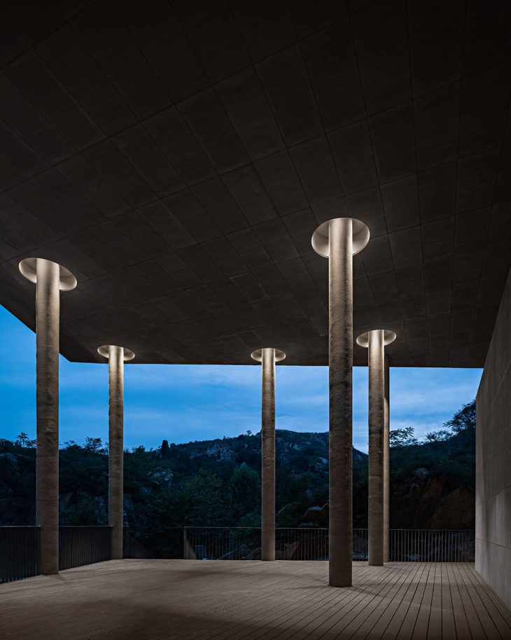 The Hometown Moon - Discover the Ti'an Ceremony Hall designed by SYN Architects