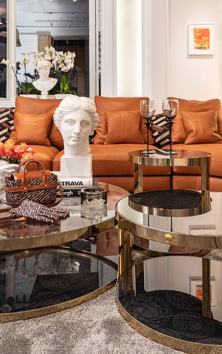 Betsy Trotwood pop Afspraak VERSACE Home Collection Makeover Revealed at Salone Del Mobile