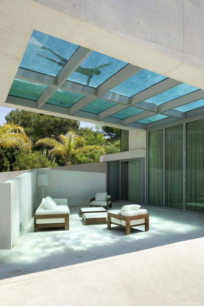 marbella swimming pool