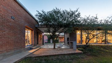 Take a Tour of the HOUSE-WORKSHOP in Alta Gracia designed by BARQS