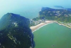 Hotel Nudibranch by SpActrum