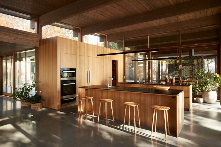 Take a Tour of the Brome Lake Residence designed by Atelier Pierre Thibault