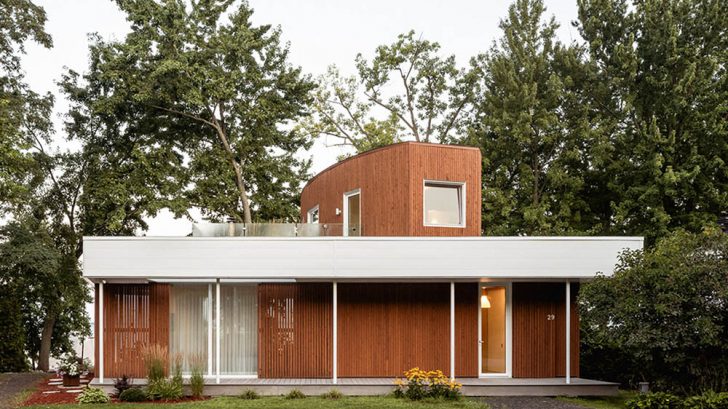 Chalet in Oka by Paul Bernier Architecte