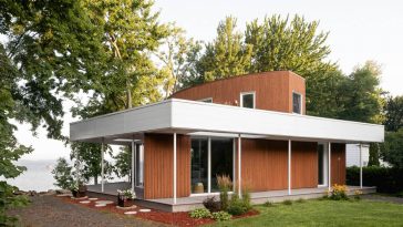 Chalet in Oka by Paul Bernier Architecte