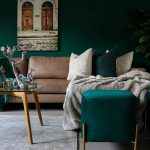 If you have a problem these days, chances are there’s an expert out there, which applies in the decluttering world. Experts abound, both online and offline. So how do you know where to start, and can you declutter on your own without professional help? Here are some decluttering tips to keep your home organized and help you take on clutter and win.
