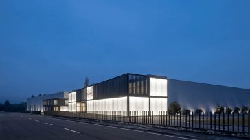 Requalification and Expansion of Ramalhos Facilities by Espaço Objecto