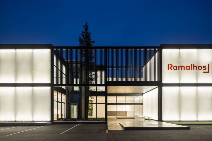 Requalification and Expansion of Ramalhos Facilities by Espaço Objecto