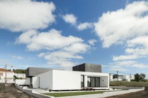 TD House designed by ESQUISSOS Arquitectura e Consultoria