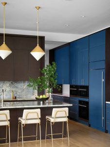 A Cliffside Lakehouse on Austin’s Pristine Lake Travis by LaRue Architects