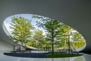 Discover Luxe Art Gallery by WIDE HORIZON