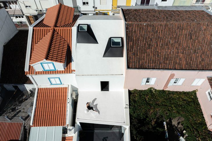 Take a Tour of Windmill House by designed by BOX arquitectos