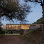 Casa en La montaña by Barrionuevo Villanueva Arquitectos