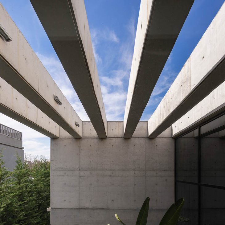 Take A Tour Of Golf House Designed By Arq. Mariano Fiorentini