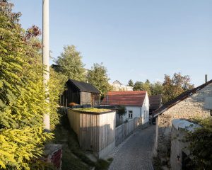 Weekend House in Bukovany by SENAA architekti