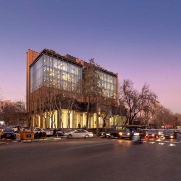 Zomorrod 11: Bricks on The move by Ákaran Architects