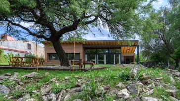 Casa Amigo designed by Estudio Mono