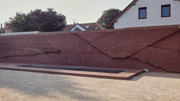 Revitalisation of Hus?v park in Prague – SUPERPOWER WALL by S K U L L studio