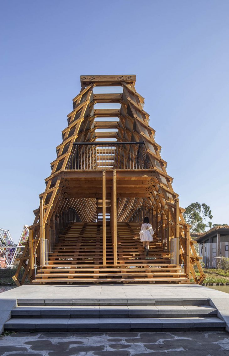 Timber Bridge in Gulou Waterfront by LUO studio 