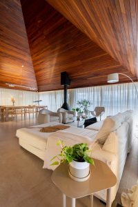 Take a Tour of Lake House designed by Siuk Studio