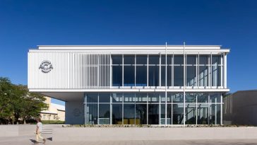 ACA Coop Offices designed by Arrillaga Parola Arquitectos