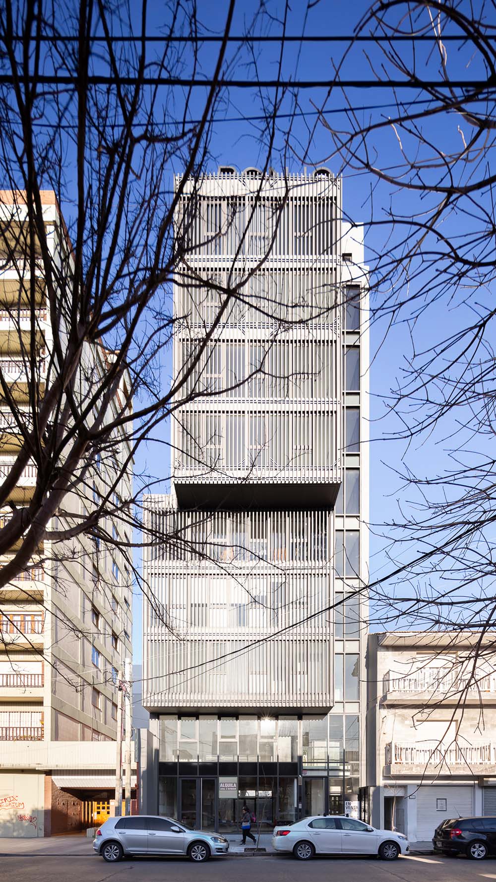Moirë Arquitectos design B6 Office Building in Mar del Plata