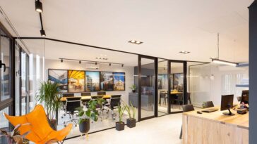 Moirë Arquitectos design B6 Office Building in Mar del Plata