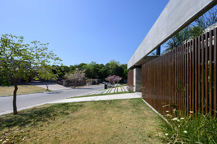 ARP Architects Shape A Modern Home in Argentina