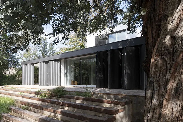 Casa Entre Muros by Esteras Perrote