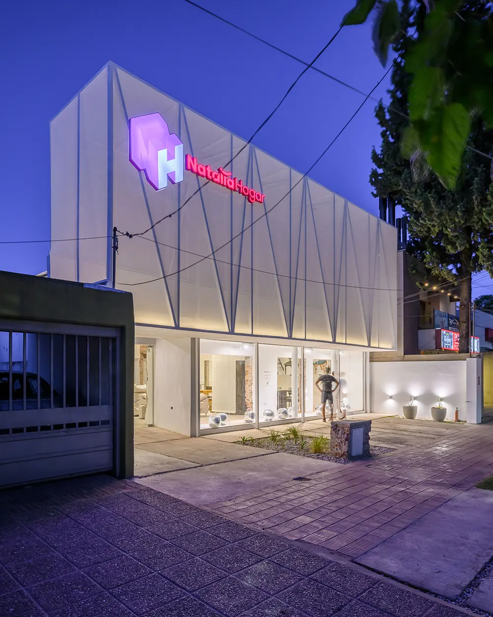 Natalia Hogar Commercial Space by SETarq