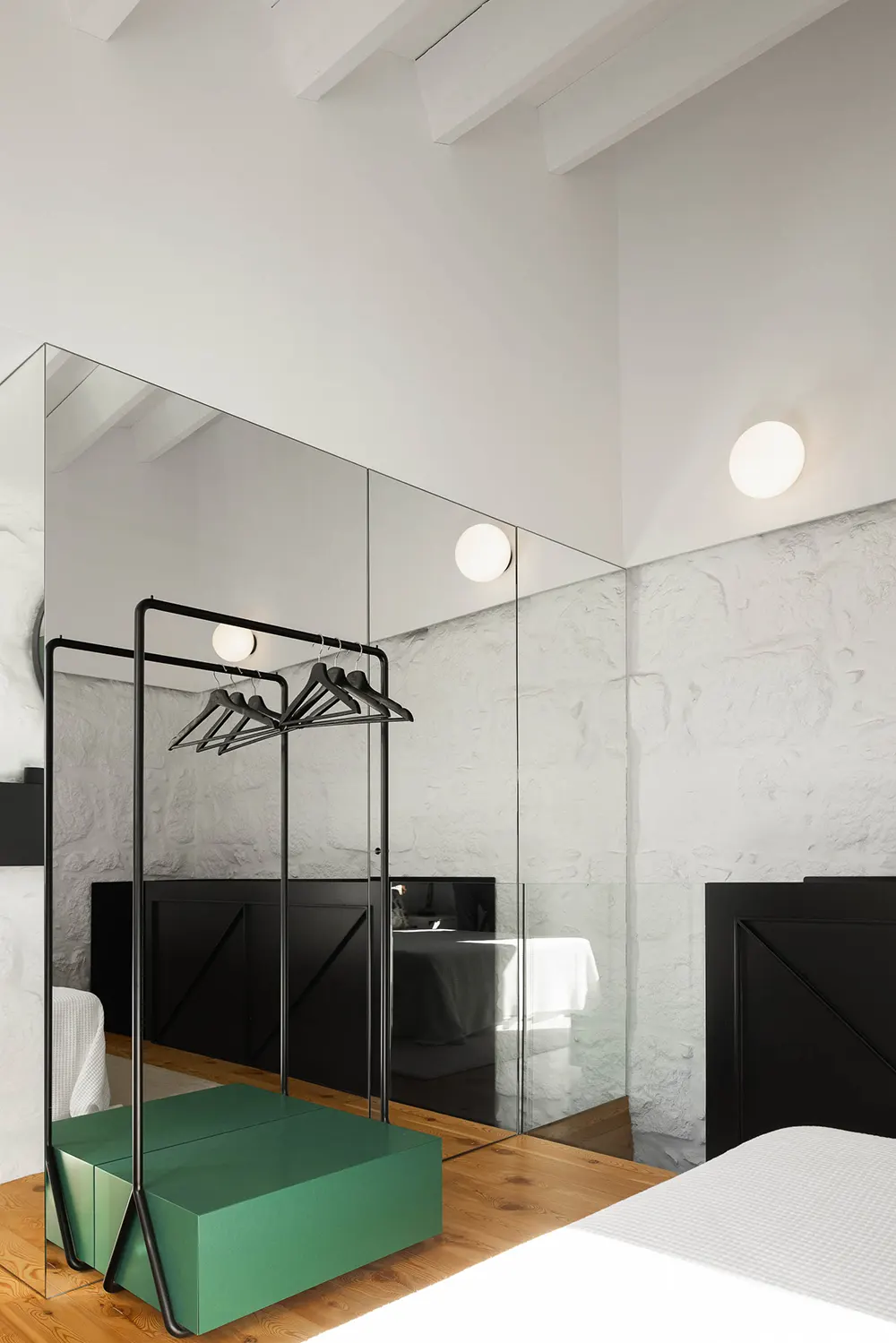 Covelo House by Spaceworkers