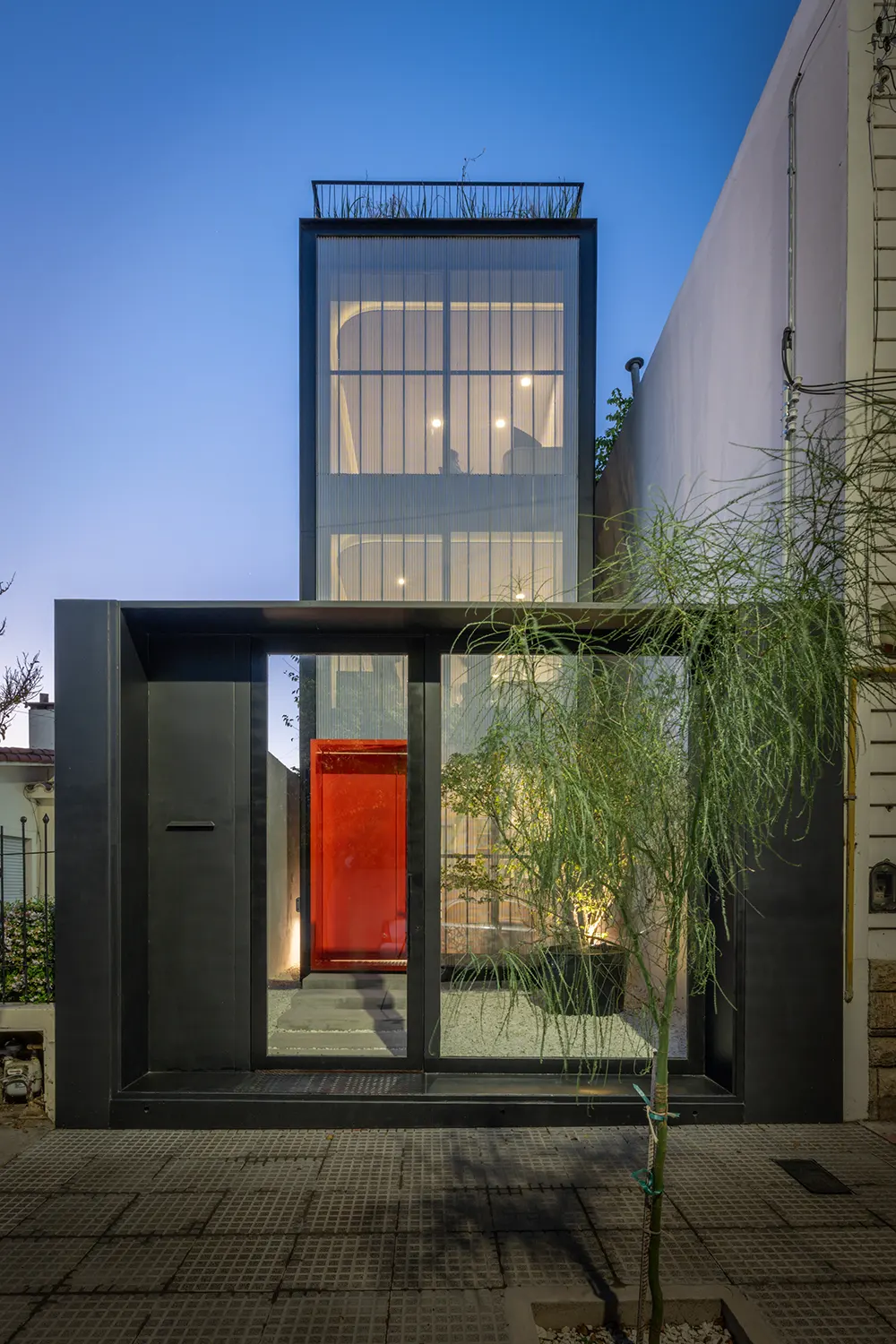 Compact Studio in Córdoba by Fran Viñas Arquitectos