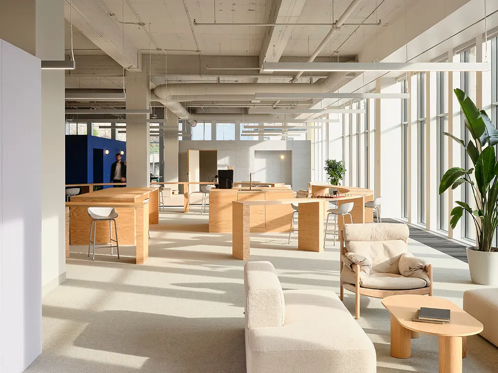 Cossette City Offices Redeveloped by Architect Jérôme Lapierre