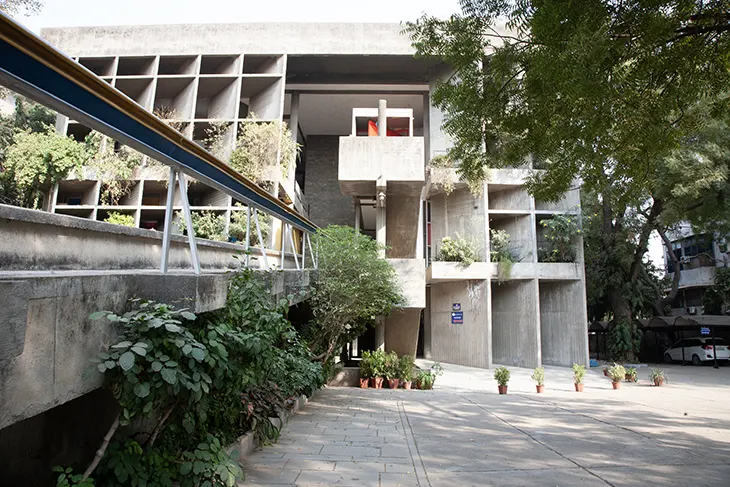 Mehrdad Hadighi Le Corbusier