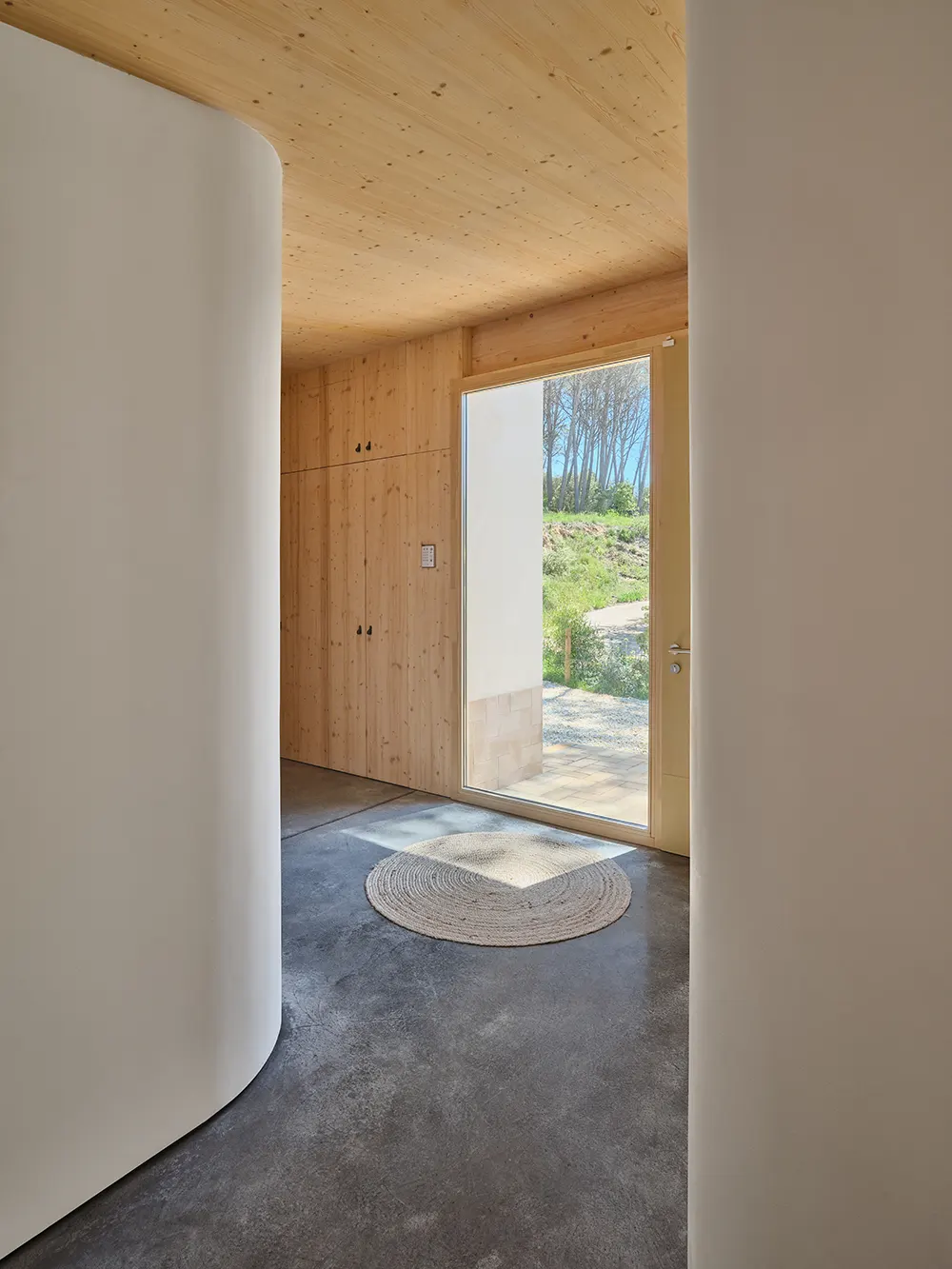 Butterfly House by Tallerdarquitectura (2) - Archiscene - Your Daily ...