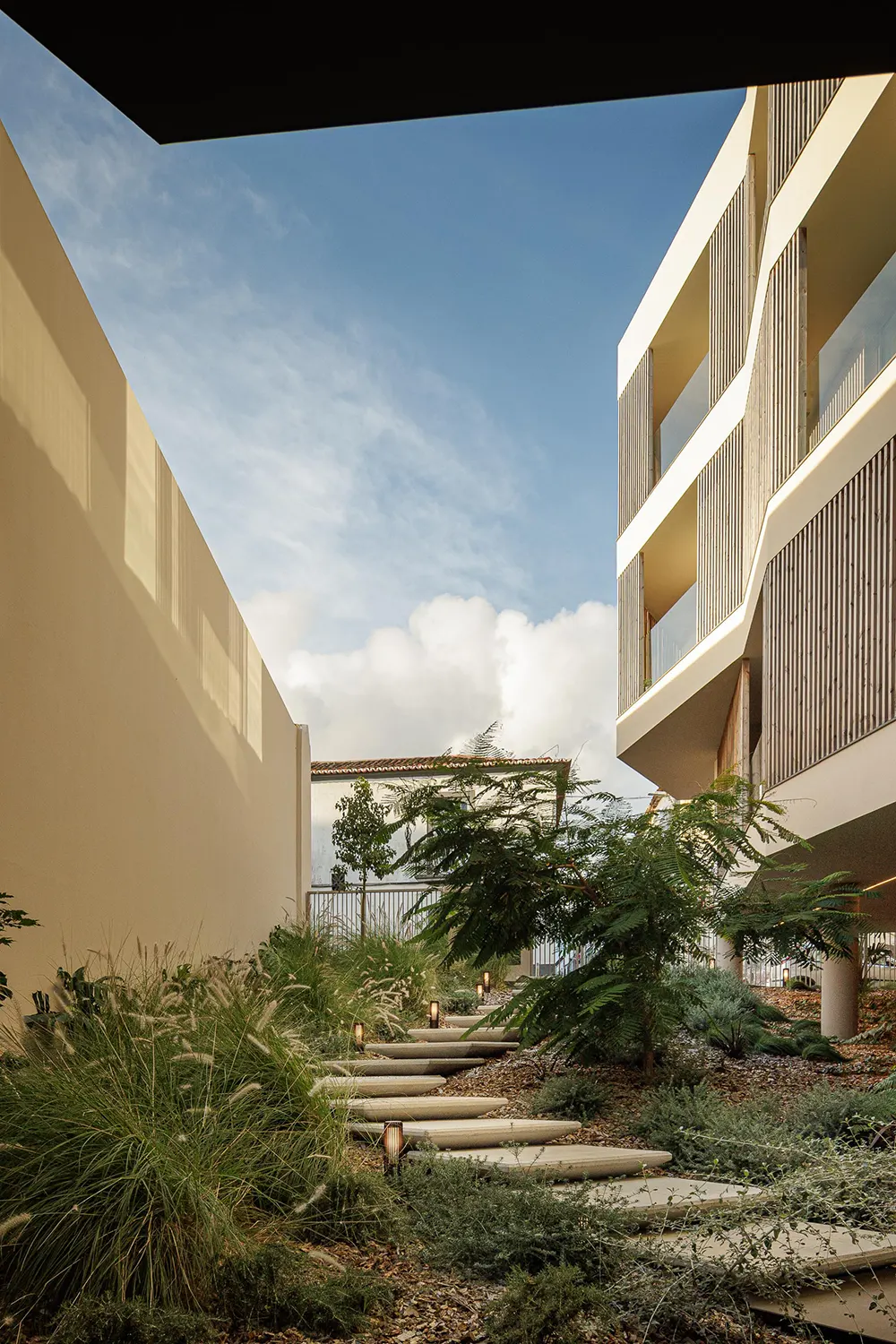 Ernesto do Canto by BOX Arquitectos