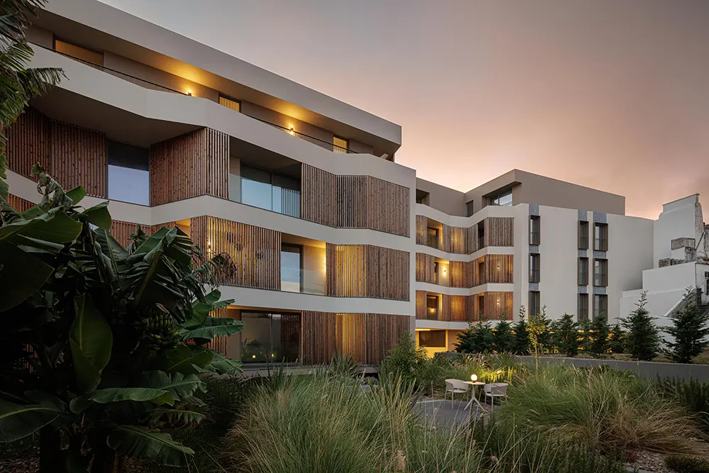 Ernesto do Canto by BOX Arquitectos