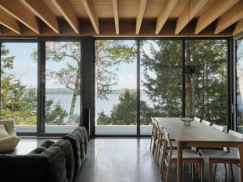 Counter-Slope House by yh2 Lake Memphremagog