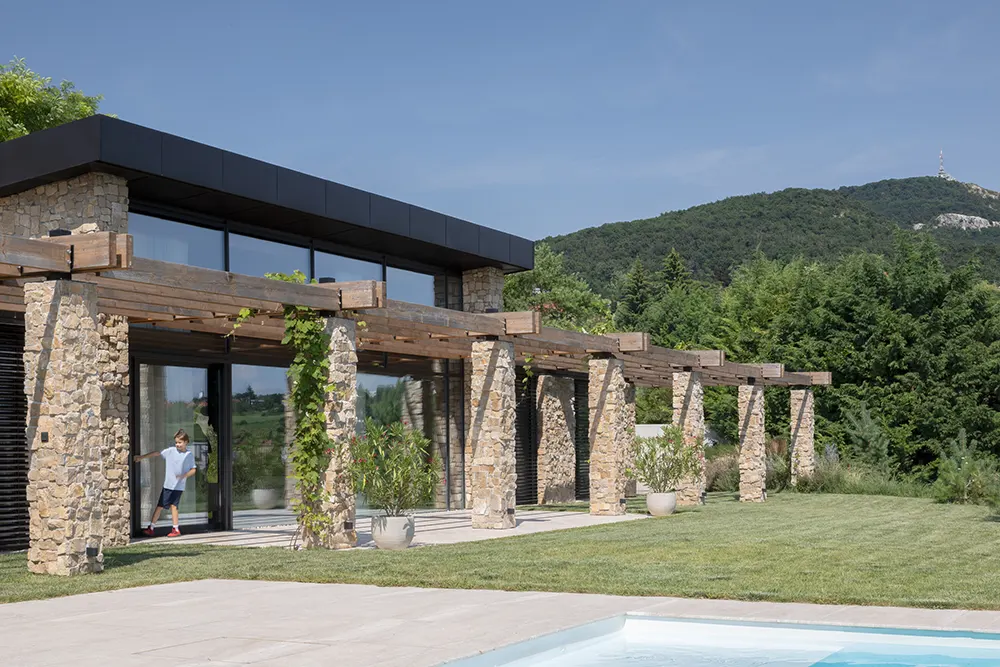 Villa Vicus by Sebastian Nagy Architects