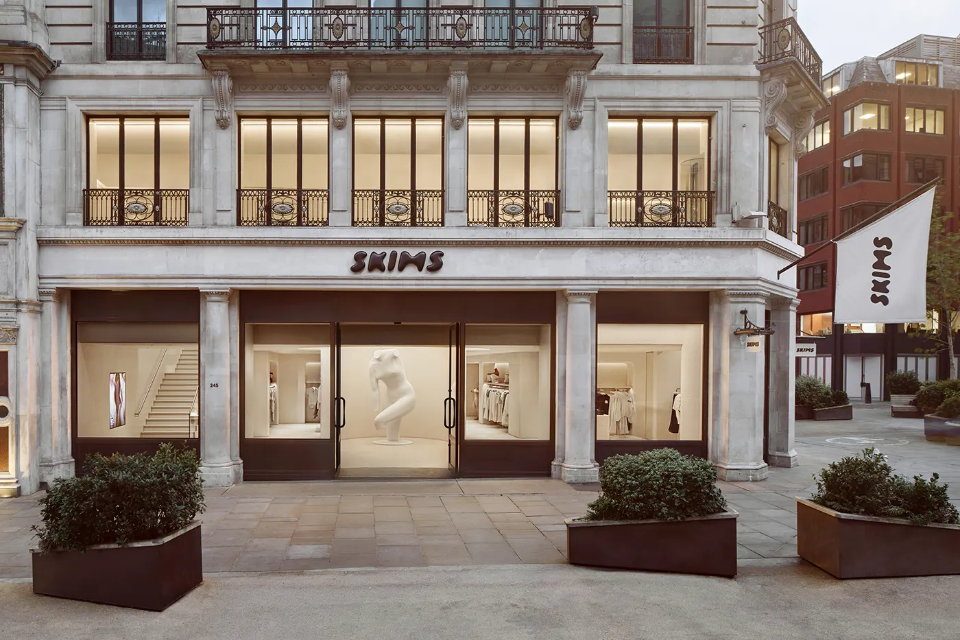 SKIMS London Store - Photo Mark Cocksedge